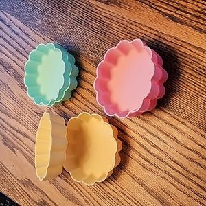New silicone tart molds set of six blossom pattern pink, blue and yellow